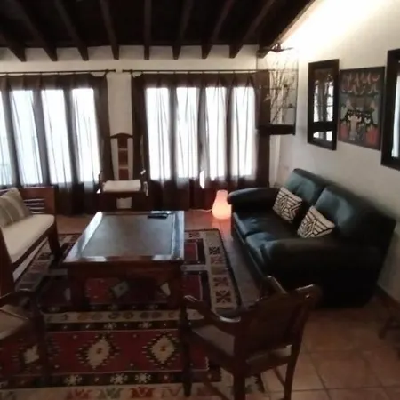 Calypso: Exclusive Beachside Retreat With Terrace Views Apartment
